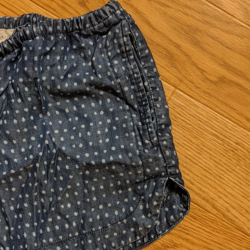 Azure Skies (Aritzia) soft denim shortie - Picture 3 of 4